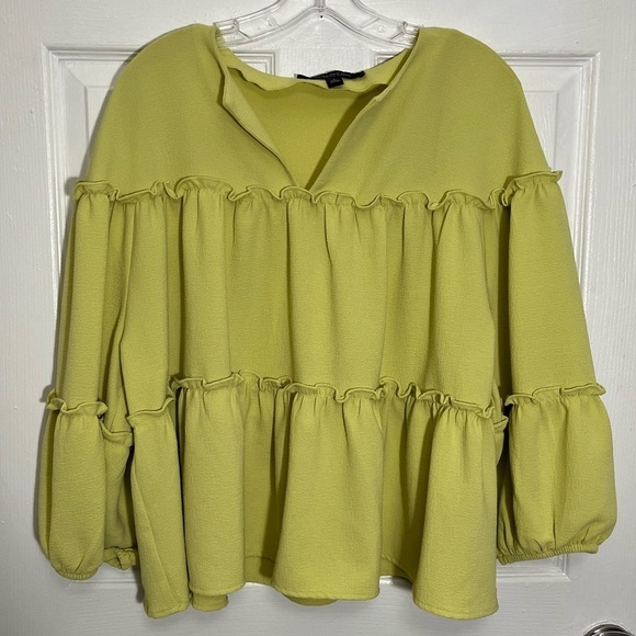 Marc New York Tops - MARC NEW YORK Yellow-green Bubble Sleeve Tiered Split neckline Top | size large